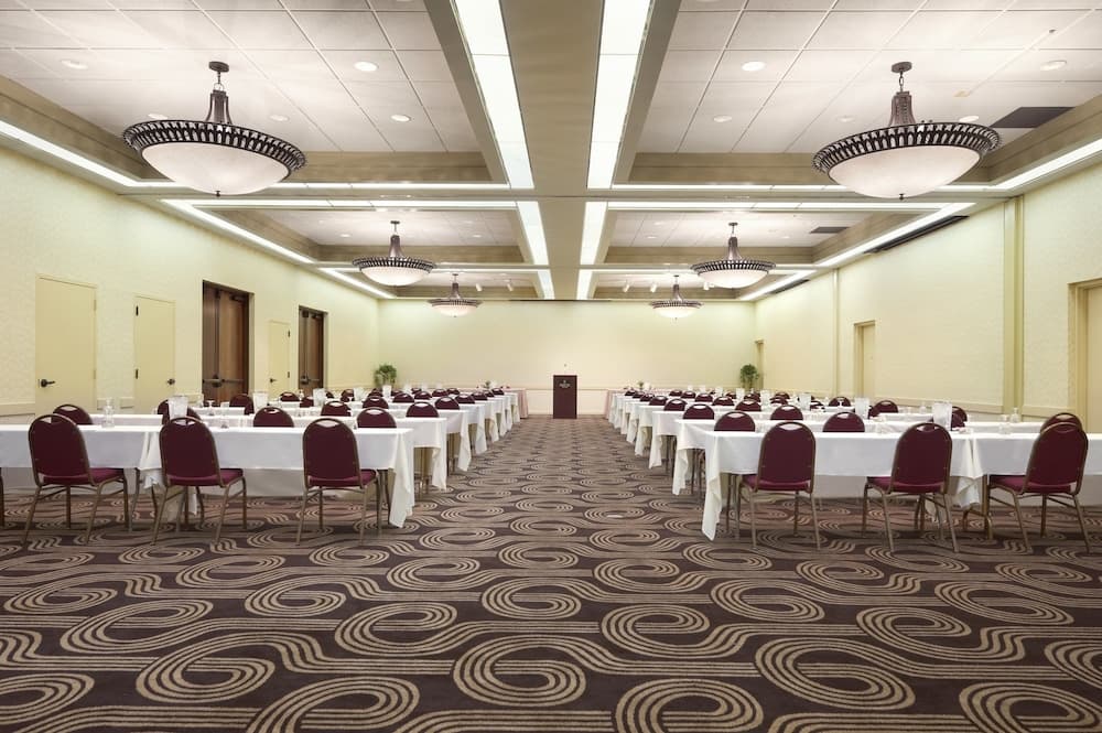 Embassy Suites by Hilton Orlando International Dr ICON Park — 22
