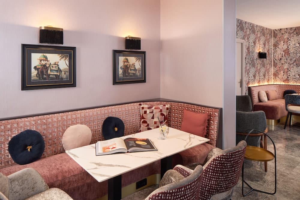 Hotel Tourisme Avenue — 26