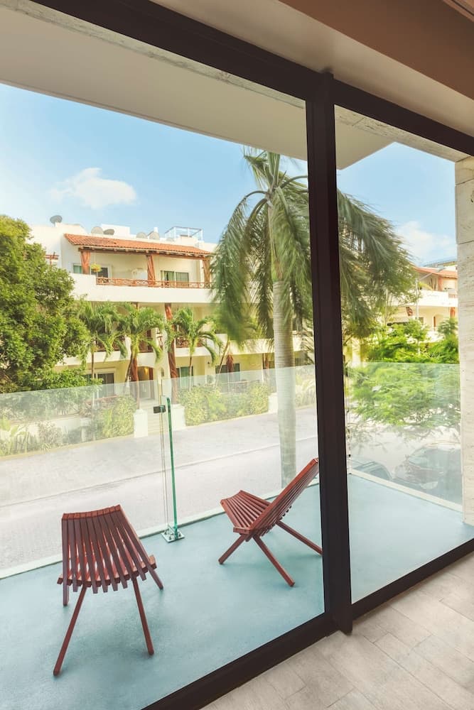 The Yucatan Playa del Carmen, Tapestry Collection by Hilton — 3