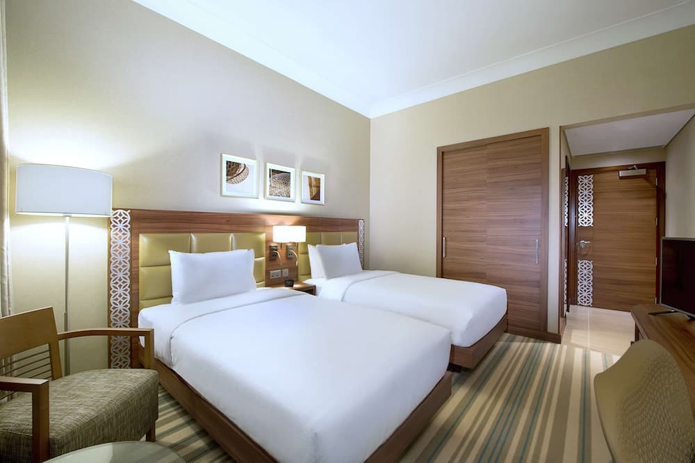 Hilton Garden Inn Dubai Jumeirah — 2