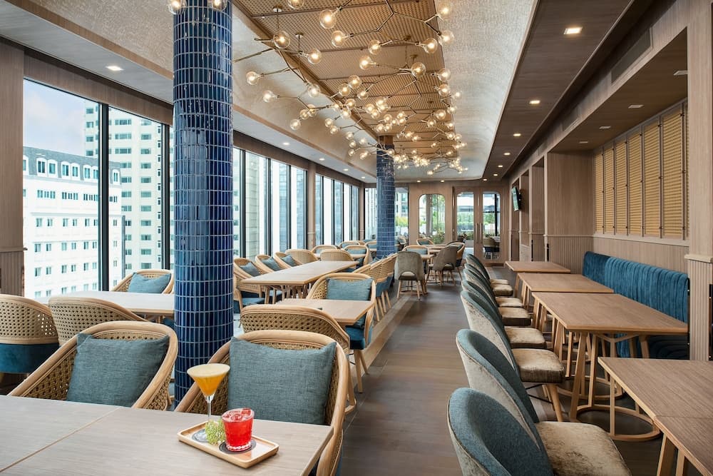Eleven Hotel Bangkok — 17