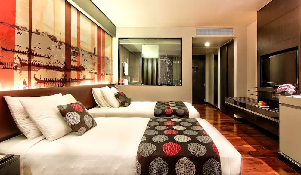 PARK PLAZA BANGKOK SOI 18 — 21
