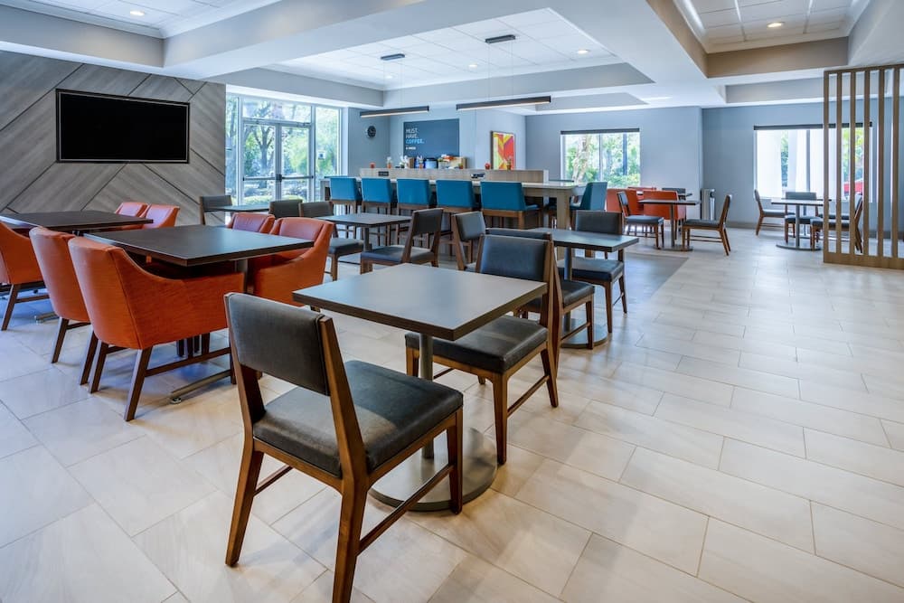 Holiday Inn Express Hotel & Suites New Tampa I-75, un hotel IHG — 25