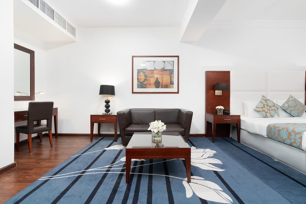 Golden Sands Hotel & Residences — 11