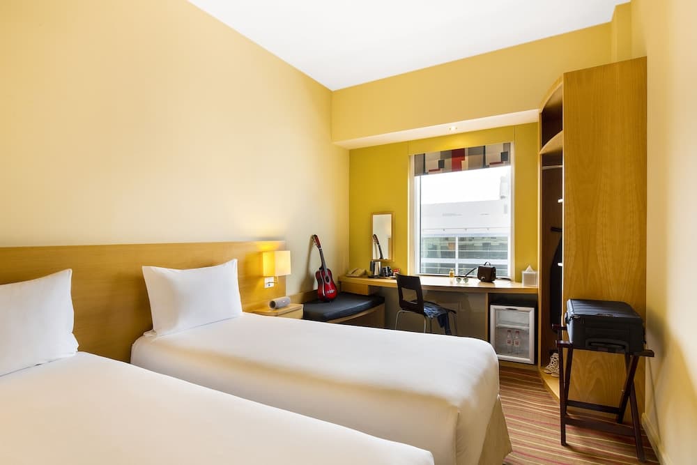 ibis Dubai Al Rigga — 25