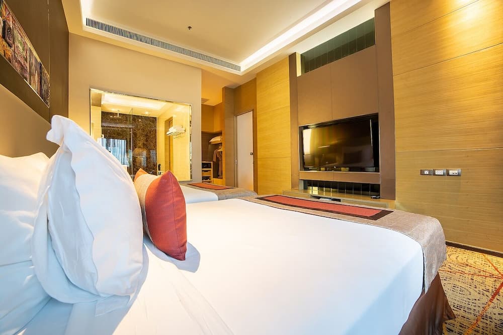 Graceland Bangkok Hotel — 23