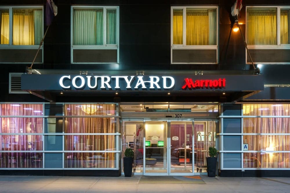 Courtyard New York Manhattan/Times Square West — 8