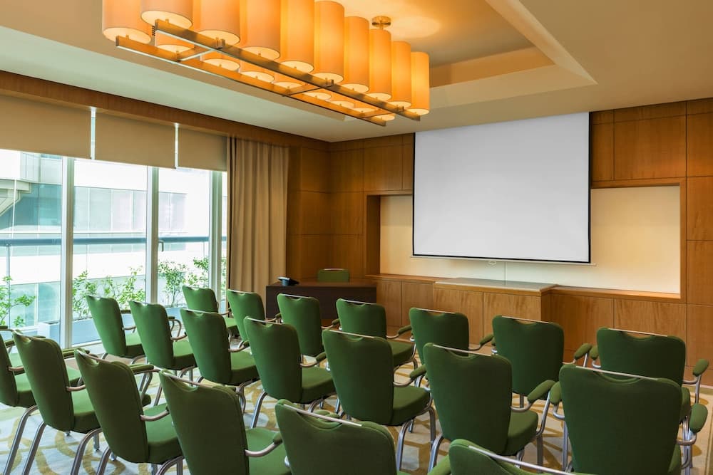 Four Points by Sheraton Sheikh Zayed Road, Dubai — 19