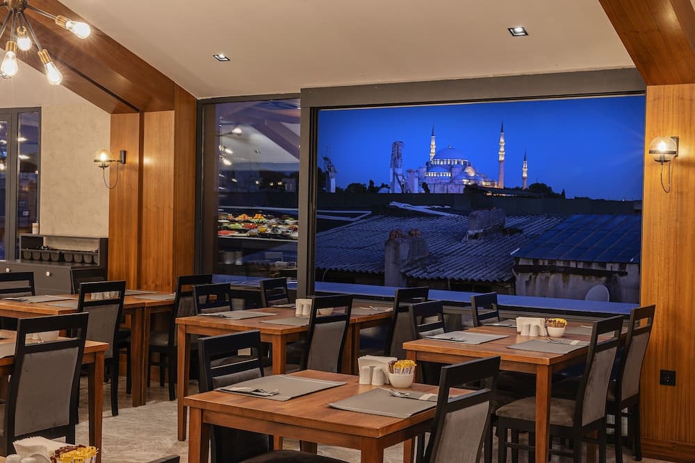 Demiray Hotel & Spa — 28