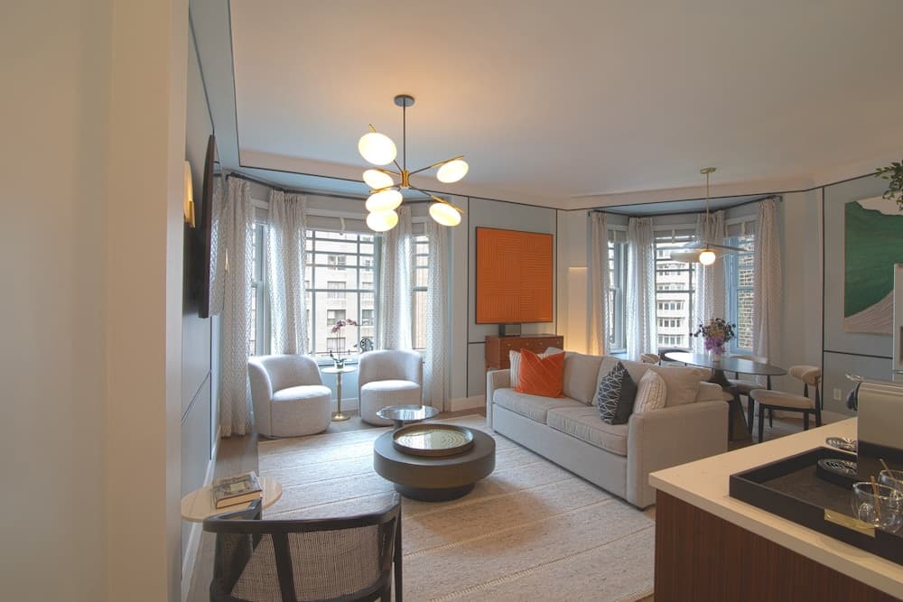 Hotel Belleclaire — 1