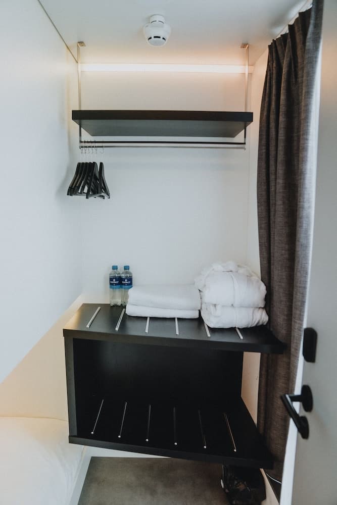 Dieses Hostel — 17