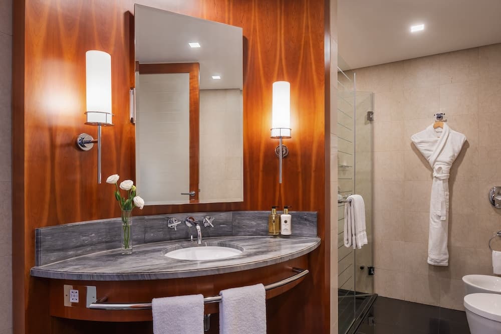 Jumeirah Emirates Towers Dubai — 11