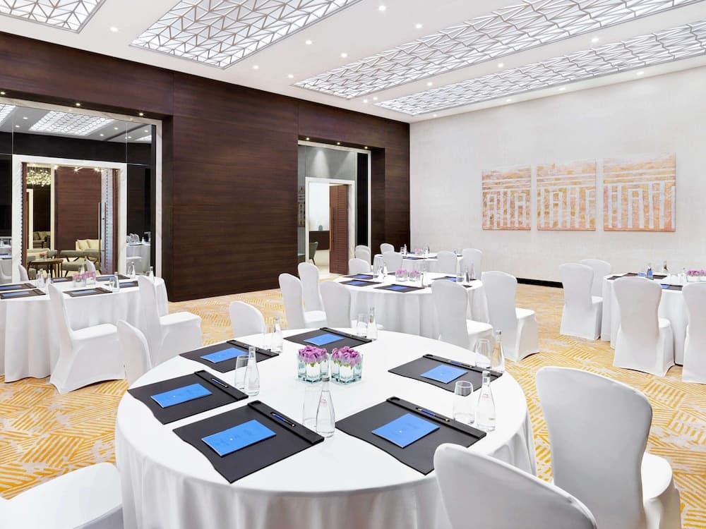 Sofitel Dubai The Obelisk — 26