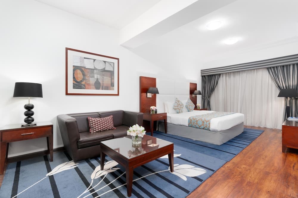 Hotel y Residencias Golden Sands — 10