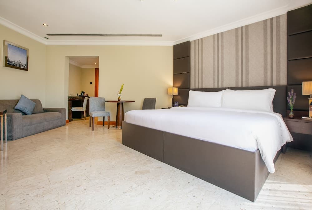 Dubai Marine Beach Resort & Spa — 6