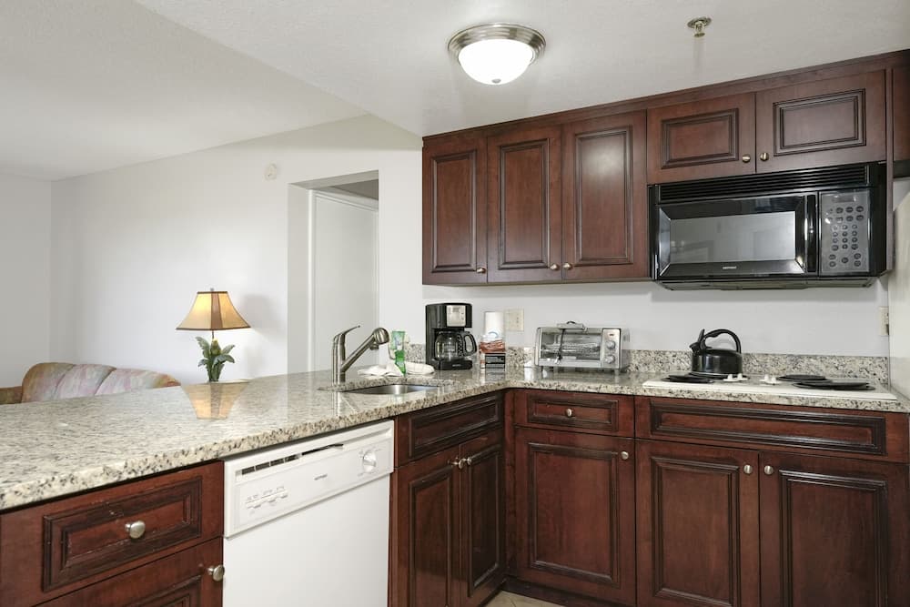 Parc Corniche Condominium Suite Hotel — 15