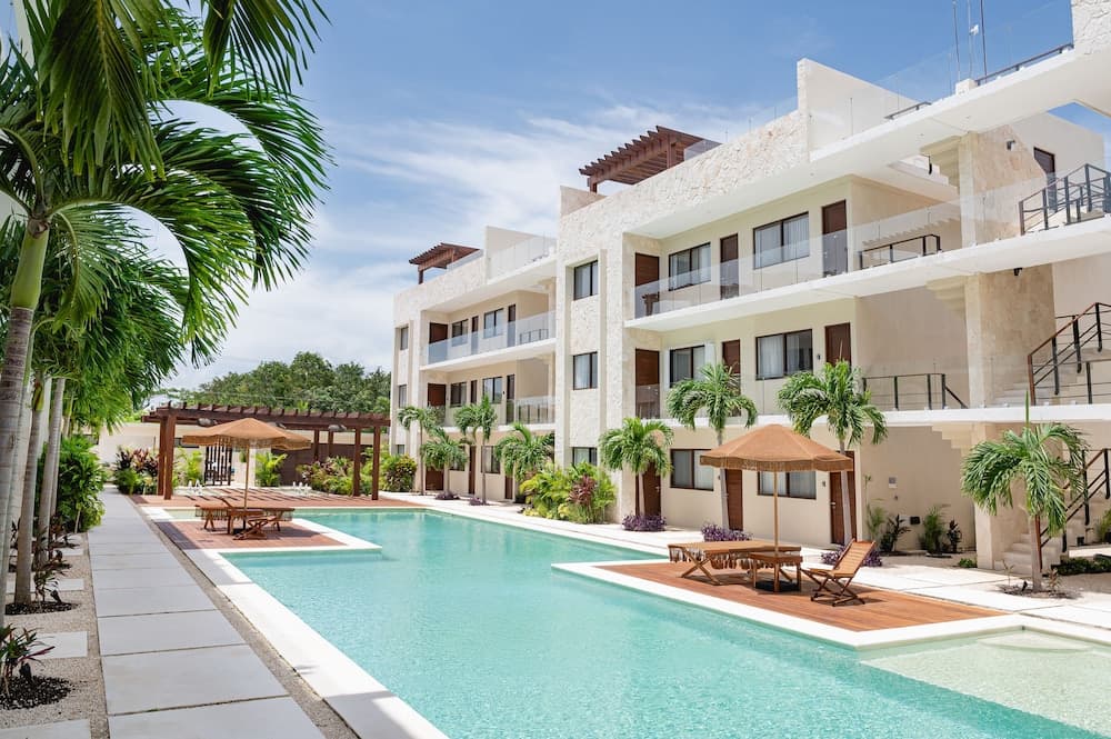 Blue Luxury Kukulkan — 25