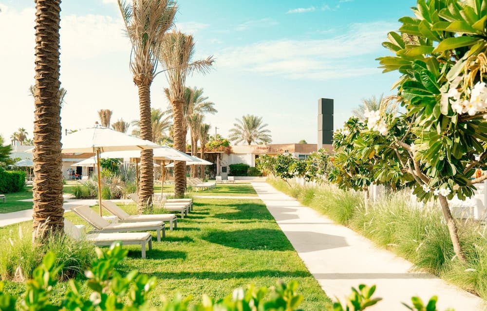 Dubai Marine Beach Resort & Spa — 16