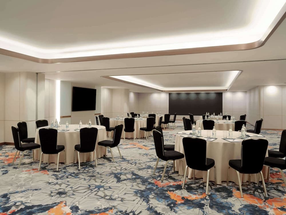 Grand Mercure Bangkok Atrium — 18
