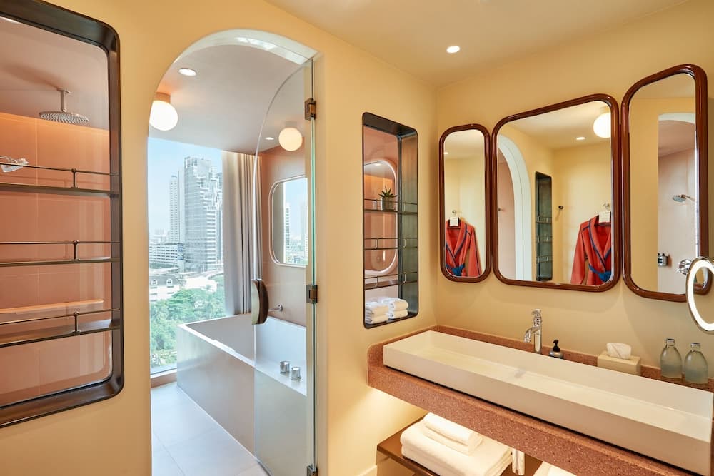 The Standard, Bangkok Mahanakhon — 4