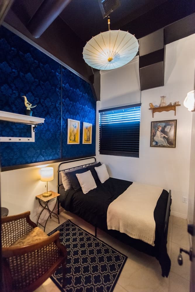 The Rosemary Silverlake — 12
