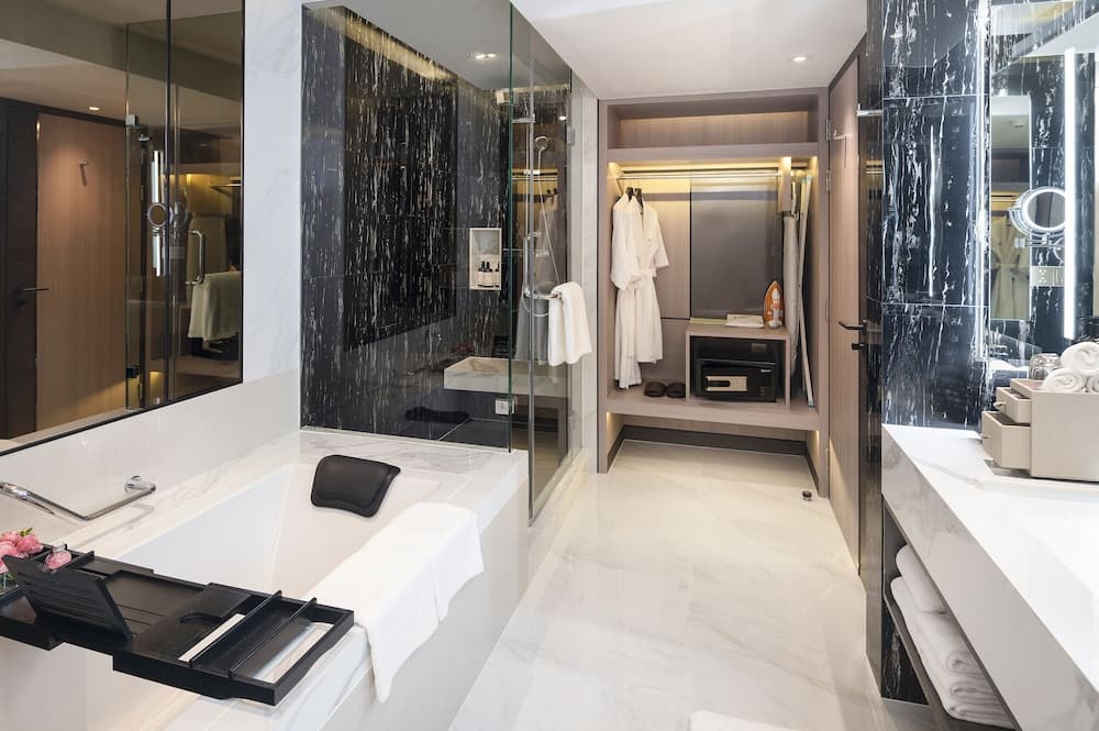 Pathumwan Princess Hotel — 20