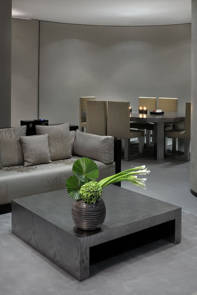 Armani Hotel Dubái, Burj Khalifa — 25