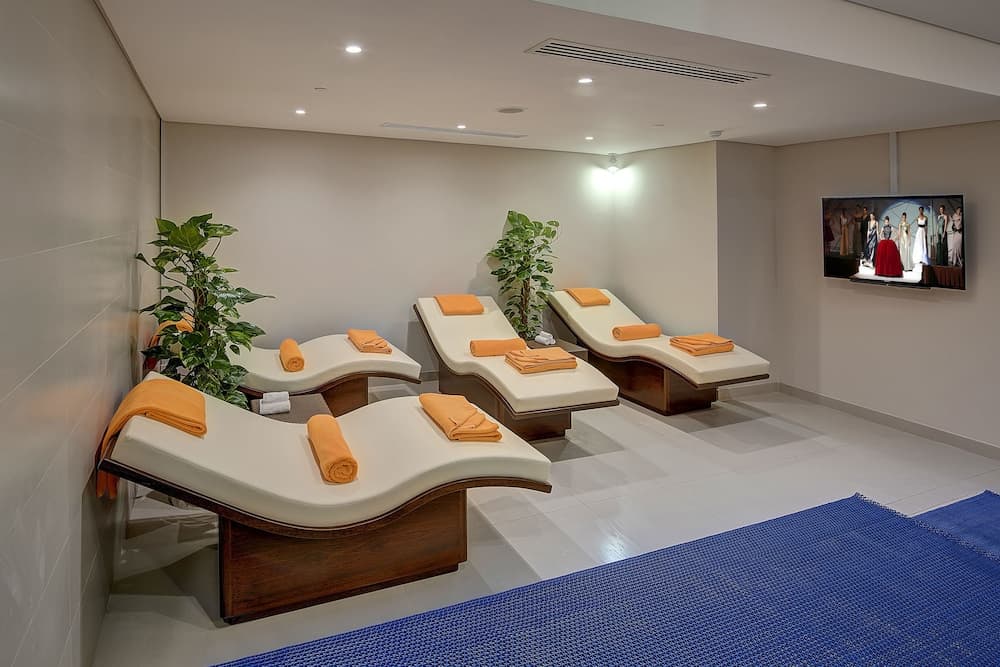 Al Khoory Atrium Hotel — 8
