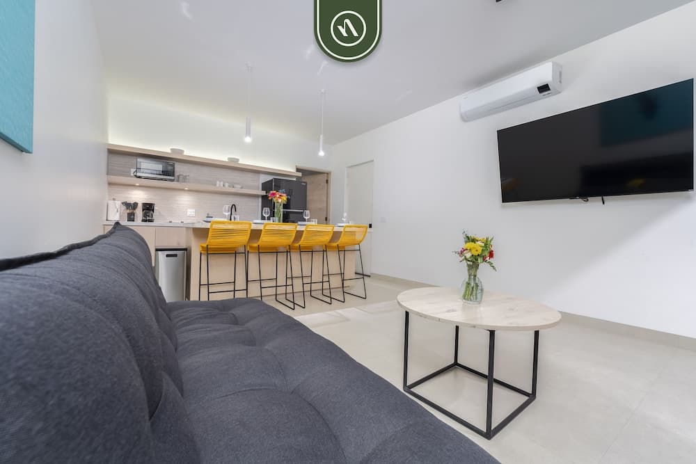 Tower 605 by Naya Homes — 3