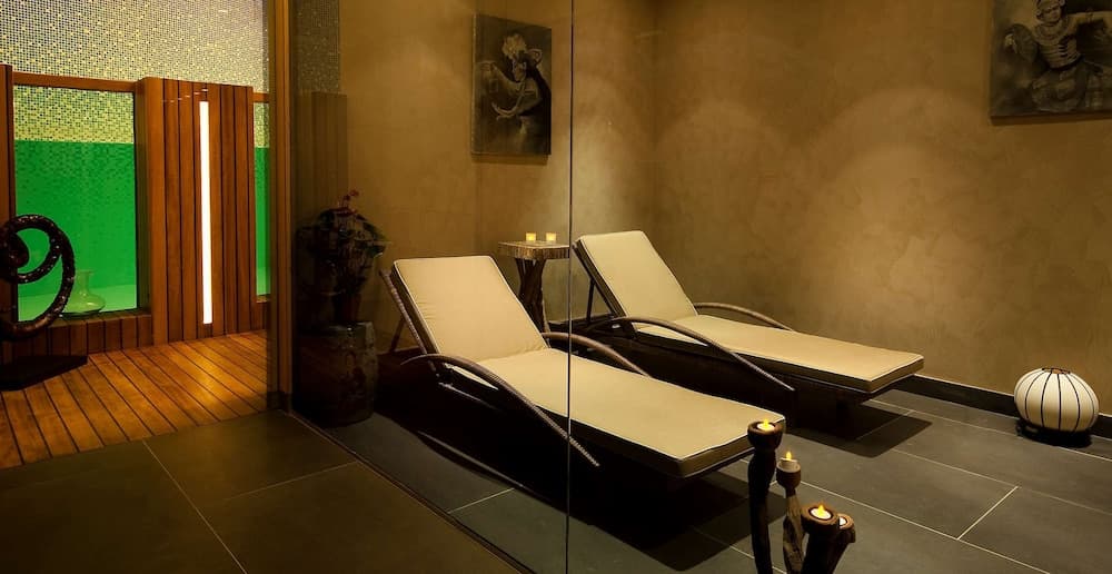 Doubletree by Hilton Istanbul Moda — 11