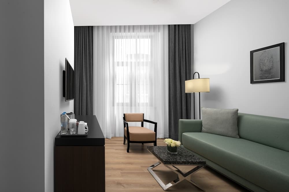 Akka Suites Taksim — 16