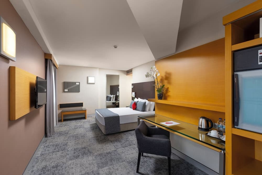 Hotel Nippon — 9
