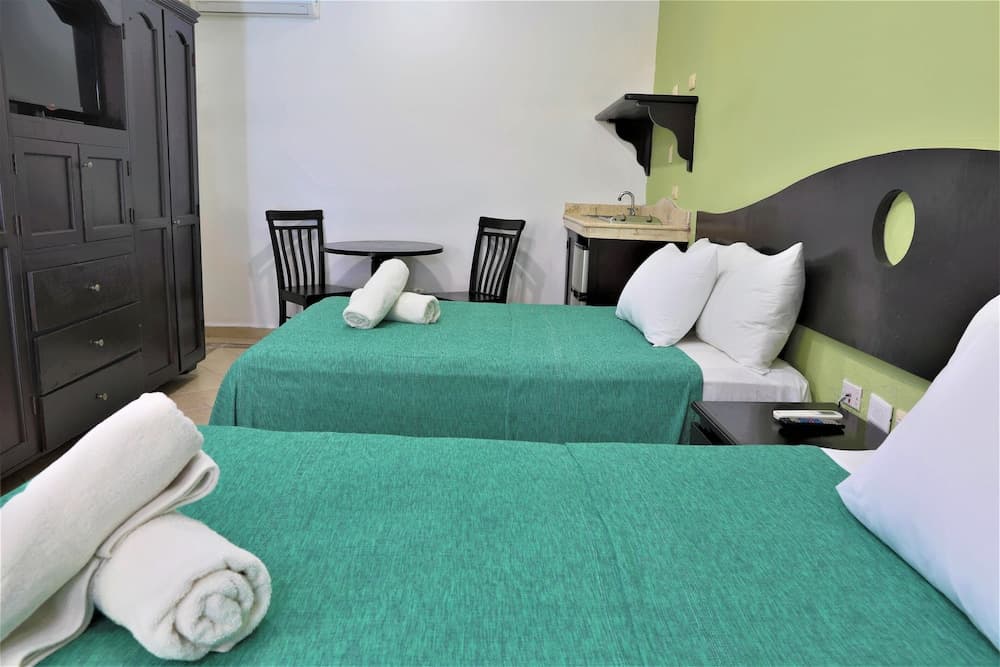 Hotel Colonial Playa del Carmen — 24