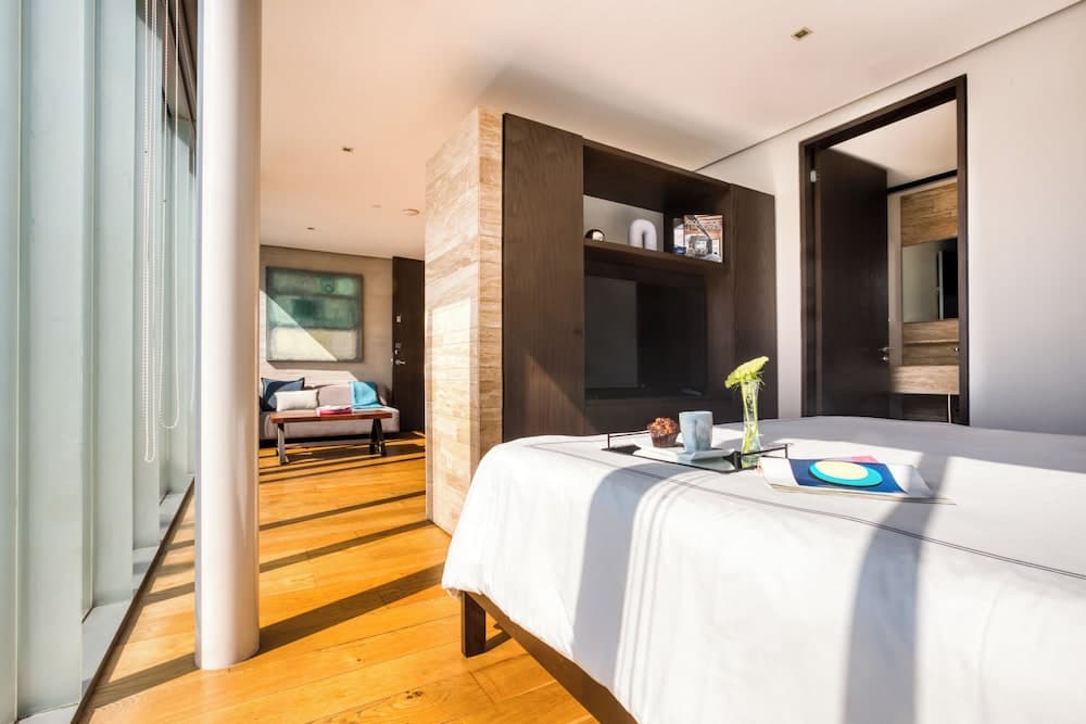 AR 218 Hotel von ULIV — 6