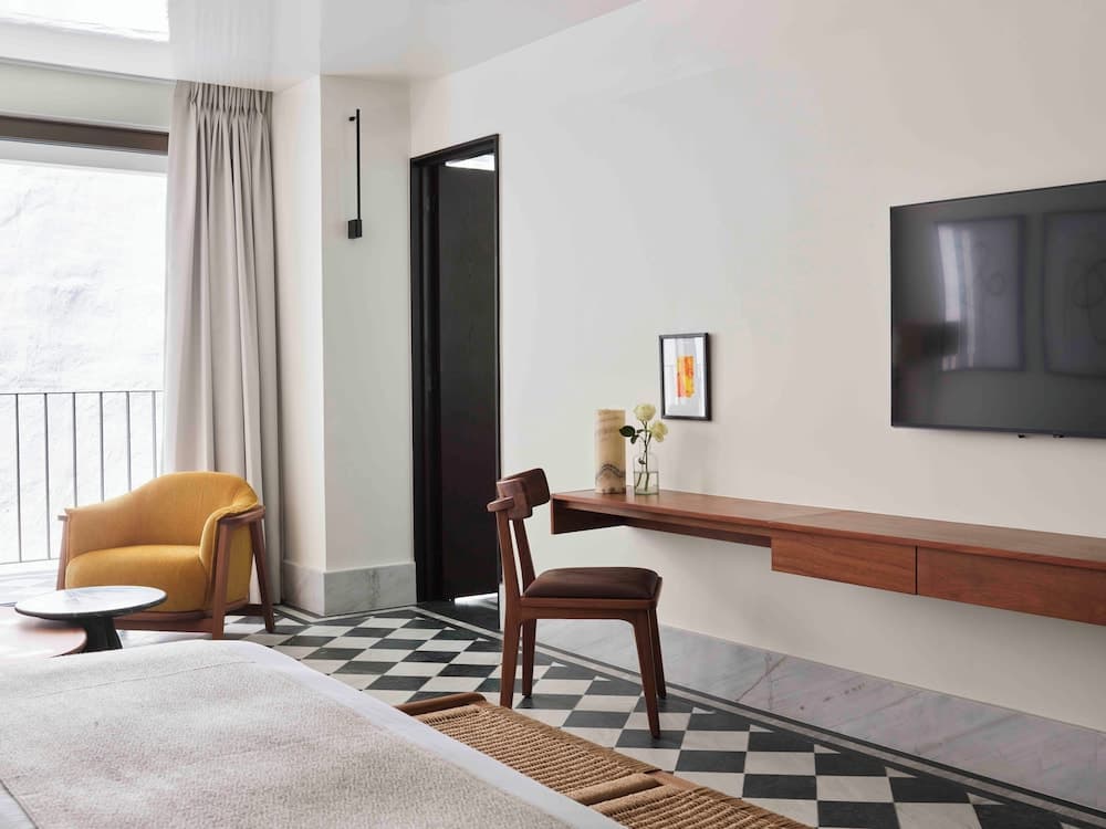 Hotel Dama — 28