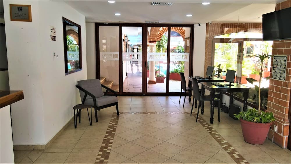 Hotel Colonial Playa del Carmen — 10