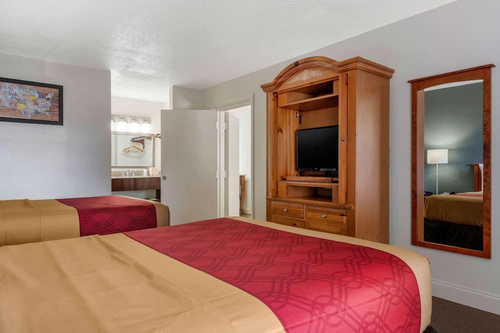 Econo Lodge Flughafen am RJ-Stadion — 22