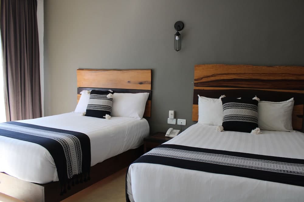 Hotel52 — 24