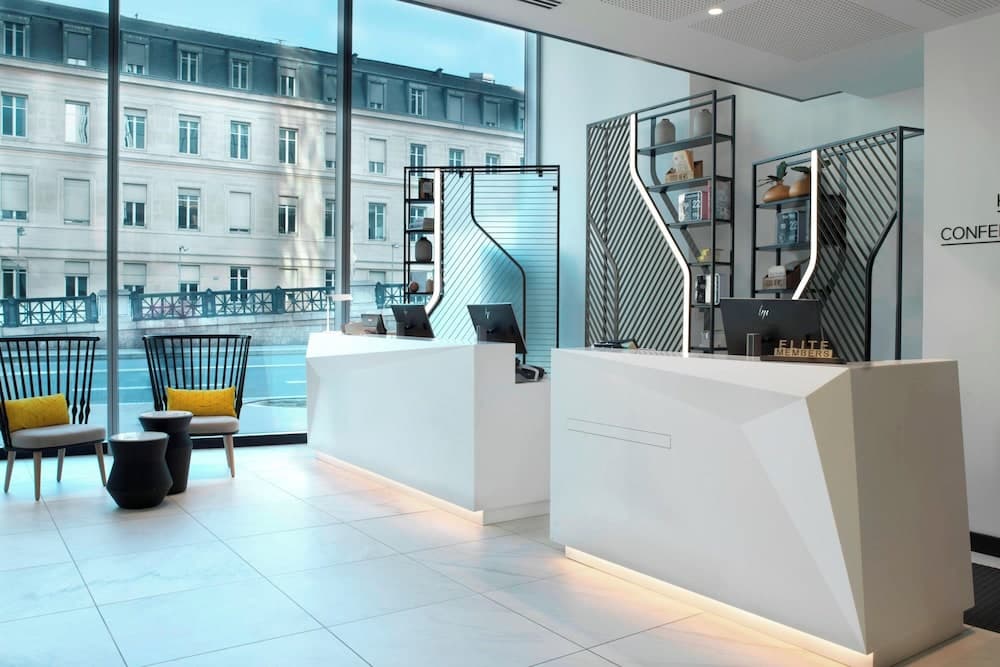 Courtyard by  Marriott Paris Gare de Lyon — 2
