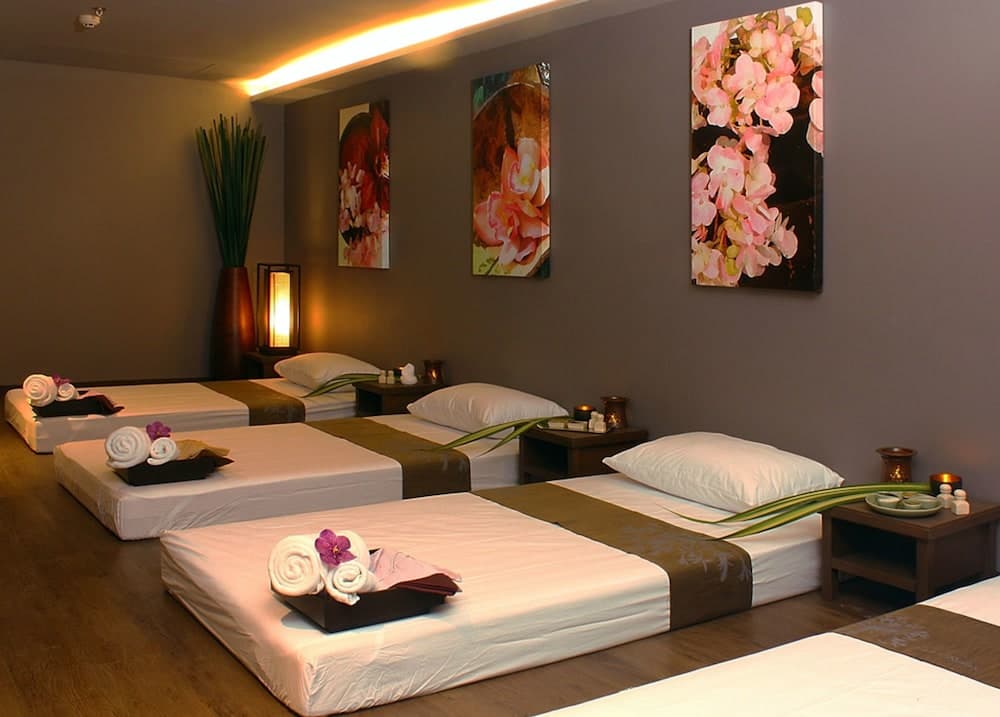 Mandarin Hotel Managed by Centre Point — 24