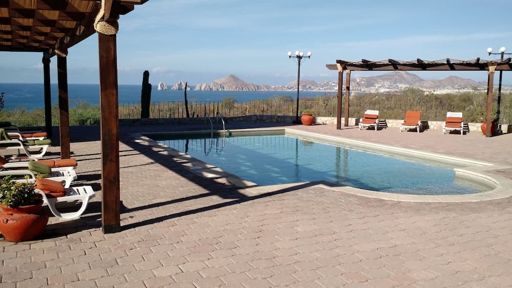 Sunrock Hotel and Suites — 11