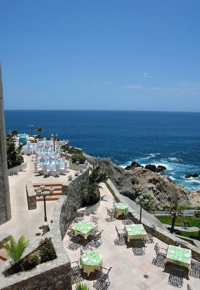 Amazing View Studio + 24/7/365 Concierge Club — 3