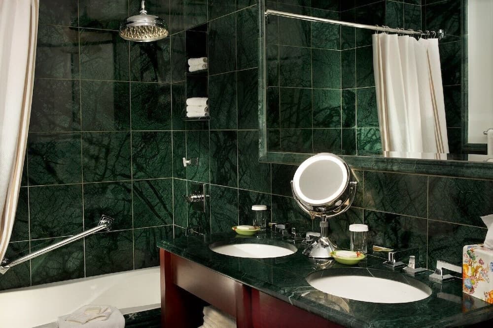 L'Hotel Kimberly — 26