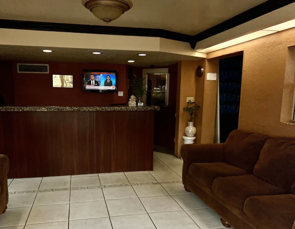 Americas Best Inn and Suites Fort Lauderdale North — 12