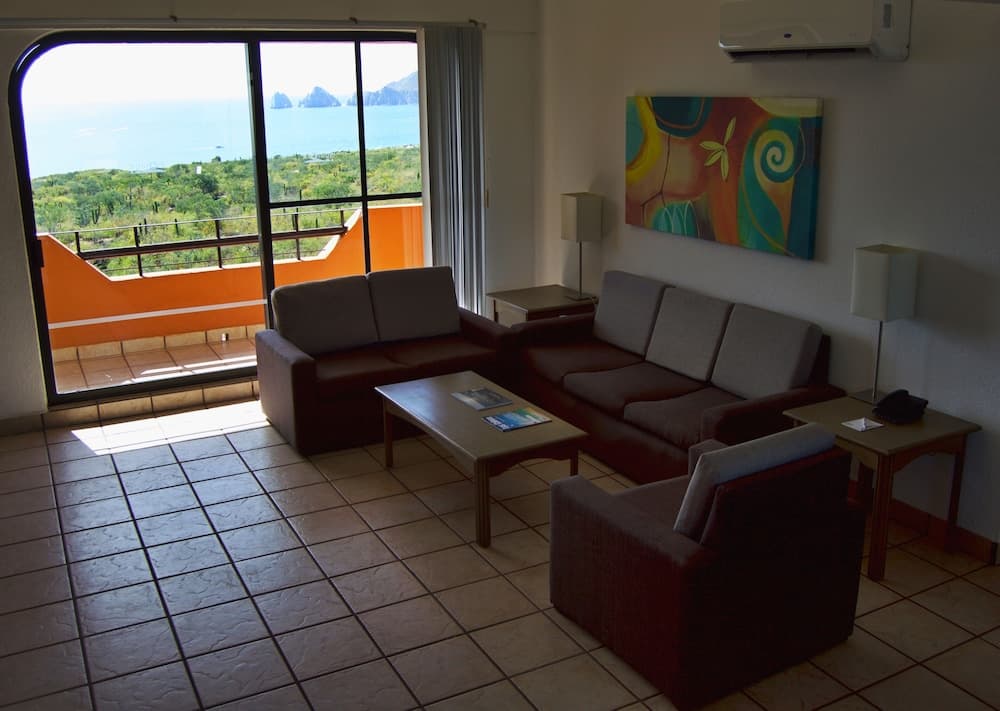 Sunrock Hotel and Suites — 5