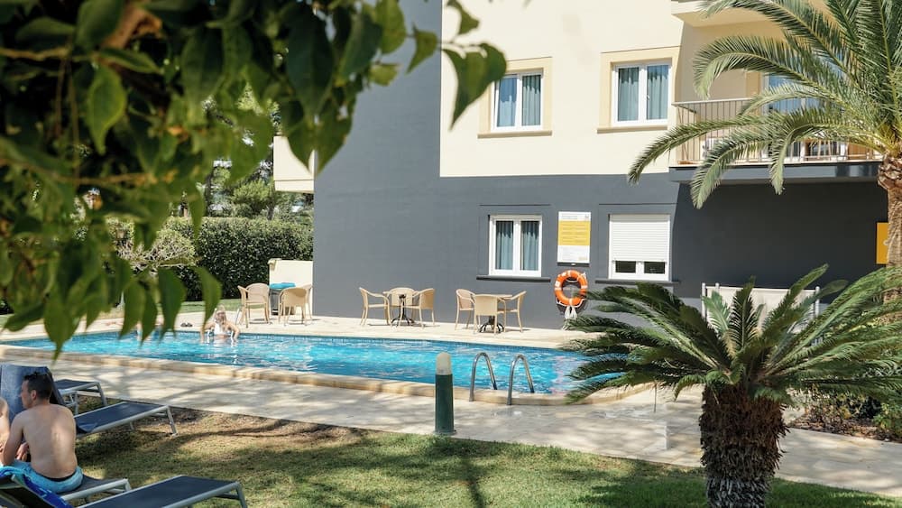 Cabot Tres Torres Apartments — 20