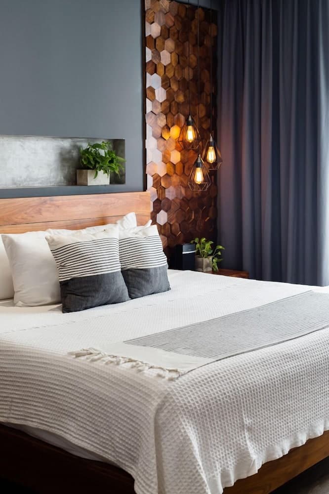Leaf Boutique Condos — 4