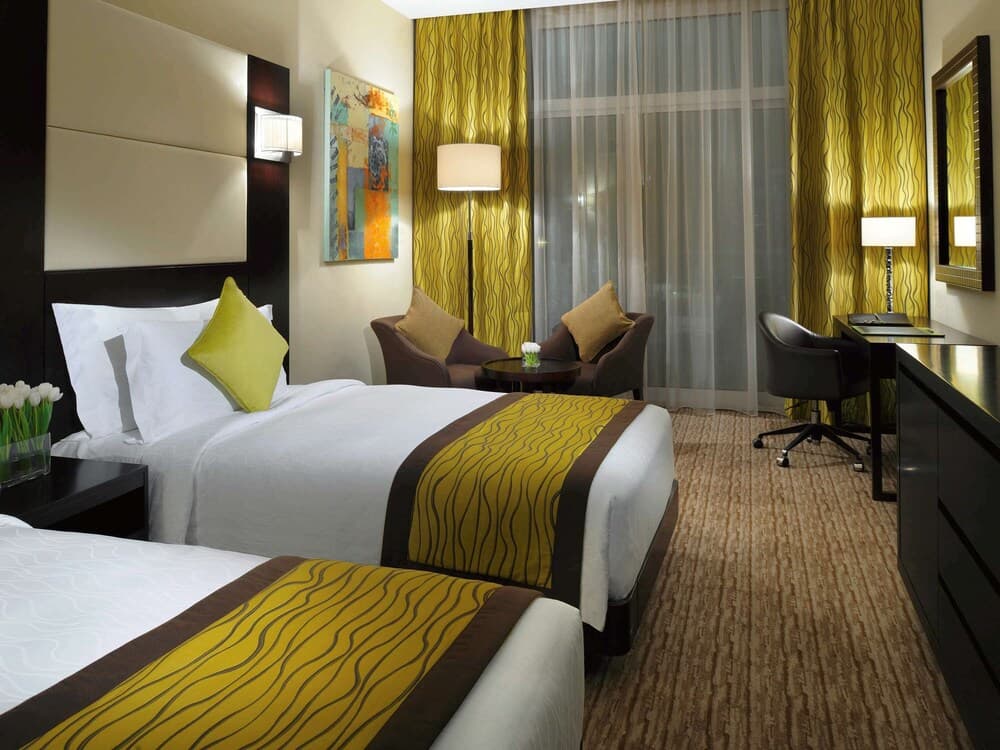 Mövenpick Hotel Jumeirah Lakes Towers — 18