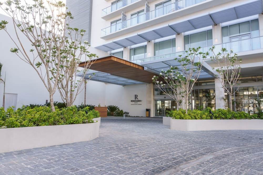 Renaissance Cancun Resort & Marina — 19