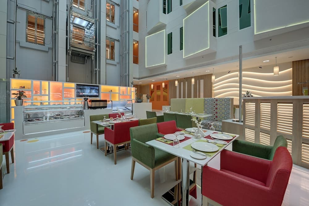 Al Khoory Atrium Hotel — 30